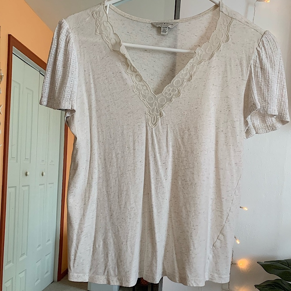 Lucky Brand Women’s Short Sleeve Cream Lace V Neck Tee Size Extra Small
